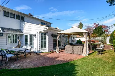 11 Foster Lane, Westbury, NY 11590 - Photo 24