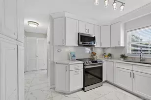 11 Foster Ln, Westbury, NY 11590 - Photo 16