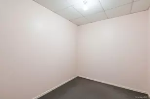 88-02 102nd Ave, Ozone Park, NY 11416 - Photo 20