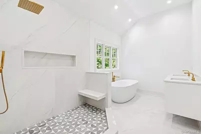 69 Halsey Street, Southampton, NY 11968 - Photo 14