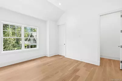 69 Halsey Street, Southampton, NY 11968 - Photo 16