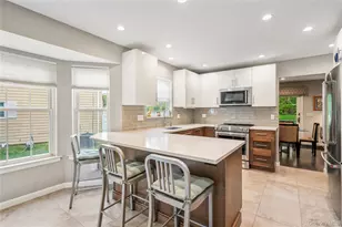 154 Hidden Ridge Dr, Syosset, NY 11791 - Photo 8