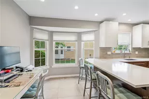 154 Hidden Ridge Dr, Syosset, NY 11791 - Photo 12