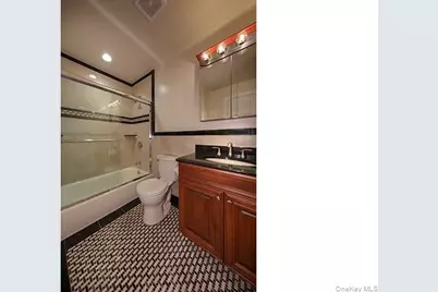 17 Quentin Place #1703B, Coram, NY 11727 - Photo 6