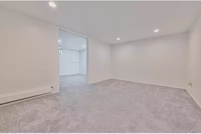 203 N Manhattan Avenue, Massapequa, NY 11758 - Photo 28