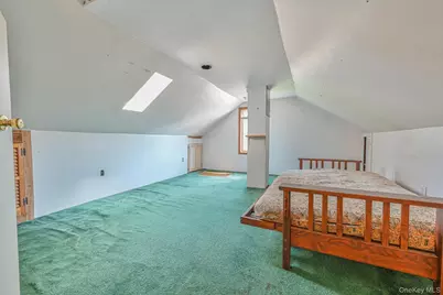 203 N Manhattan Avenue, Massapequa, NY 11758 - Photo 20