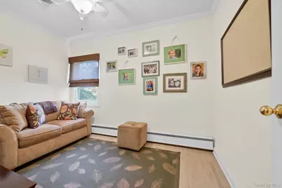 36 Somerset Drive S, Great Neck, NY 11020 - Photo 14