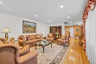 36 Somerset Dr S, Great Neck, NY 11020 - Photo 6