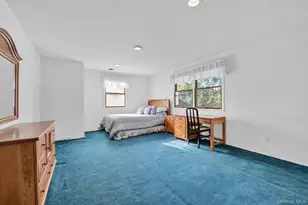 36 Somerset Dr S, Great Neck, NY 11020 - Photo 22