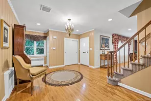 36 Somerset Dr S, Great Neck, NY 11020 - Photo 4