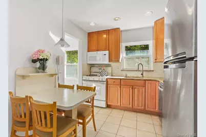 270 Pembrook Drive, Yonkers, NY 10710 - Photo 12