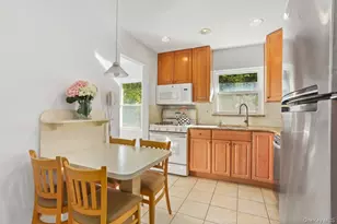 270 Pembrook Dr, Yonkers, NY 10710 - Photo 12