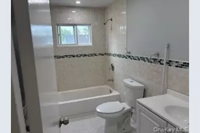 37 E Maple Street, Central Islip, NY 11722 - Photo 8