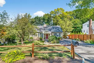 50 Woodland Rd, Bedford Hills, NY 10507 - Photo 2