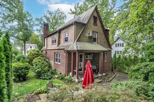 6 4th Rd, Great Neck, NY 11021 - Photo 28