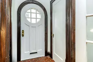 6 4th Rd, Great Neck, NY 11021 - Photo 4