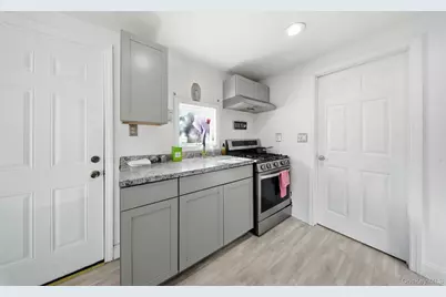 4 Old Road, Cuddebackville, NY 12729 - Photo 10