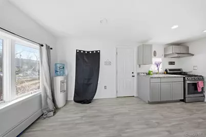 4 Old Road, Cuddebackville, NY 12729 - Photo 8