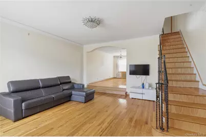 7285 Yellowstone Blvd, Forest Hills, NY 11375 - Photo 6