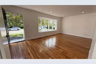 9 Grayston Street, Westbury, NY 11590 - Photo 40