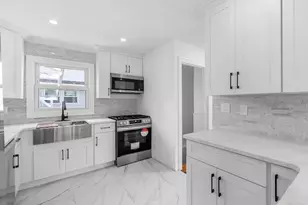 9 Grayston St, Westbury, NY 11590 - Photo 10