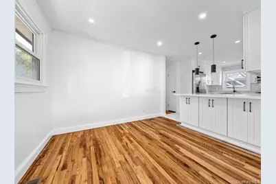 9 Grayston Street, Westbury, NY 11590 - Photo 6