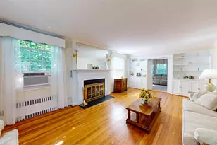 32 Biltmore Ave, Yonkers, NY 10710 - Photo 6
