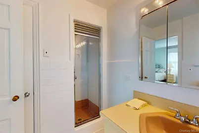 32 Biltmore Avenue, Yonkers, NY 10710 - Photo 26