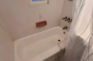 1047 E 217th St, Bronx, NY 10469 - Photo 16