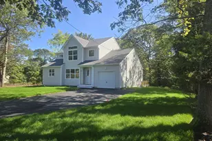 65 Gray Ave, Medford, NY 11763 - Photo 2