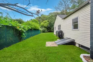 247 Hawthorne St, Mastic Beach, NY 11951 - Photo 30