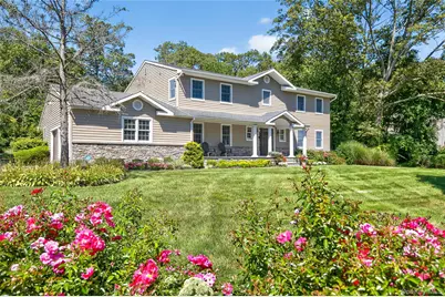 31 Louis Drive, Melville, NY 11747 - Photo 2