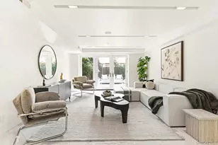 135 E 38th St, New York, NY 10016 - Photo 1