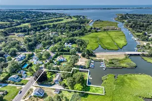 3 Bishop Ave, Westhampton, NY 11977 - Photo 2