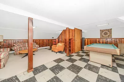 558 N Hawthorne Street, Massapequa, NY 11758 - Photo 14