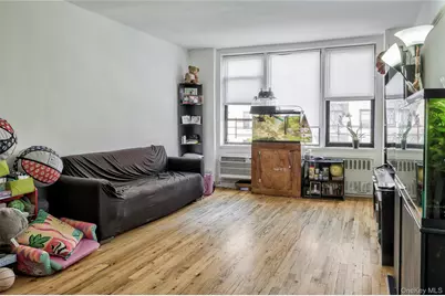 83-30 Vietor Avenue #417, East Elmhurst, NY 11373 - Photo 8