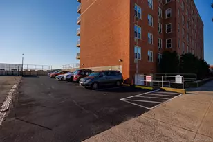 560 W Broadway, Long Beach, NY 11561 - Photo 24