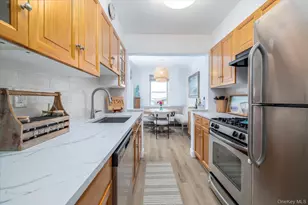 560 W Broadway, Long Beach, NY 11561 - Photo 6