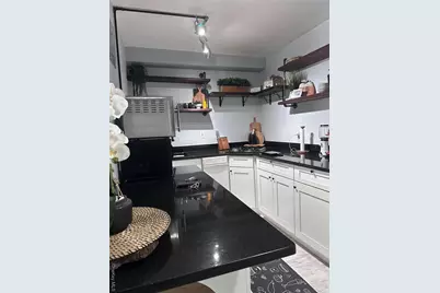 250 W Merrick Road #2F, Freeport, NY 11520 - Photo 8