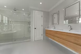 909 Greenfield Rd, Woodmere, NY 11598 - Photo 22