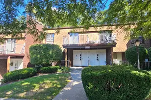 424 Carpenter Ave, Newburgh, NY 12550 - Photo 2