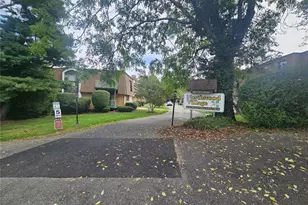 424 Carpenter Ave, Newburgh, NY 12550 - Photo 8