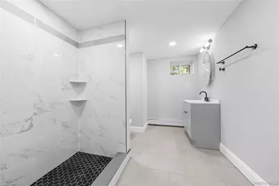 111 Central Avenue, Deer Park, NY 11729 - Photo 24