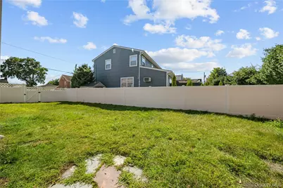 111 Central Avenue, Deer Park, NY 11729 - Photo 32