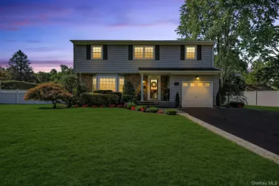 8 Gerek Avenue, West Islip, NY 11795 - Photo 2