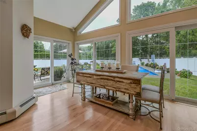 8 Gerek Avenue, West Islip, NY 11795 - Photo 16