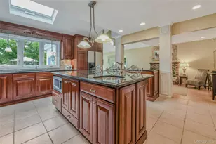 8 Gerek Ave, West Islip, NY 11795 - Photo 10