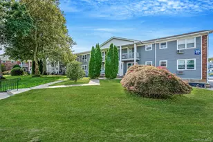 135 Fair Harbor Dr, Patchogue, NY 11772 - Photo 8