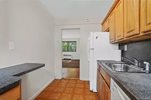 90-55 Shore Pkwy, Howard Beach, NY 11414 - Photo 4