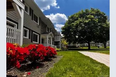 27 Williams Boulevard #272G, Lake Grove, NY 11755 - Photo 1